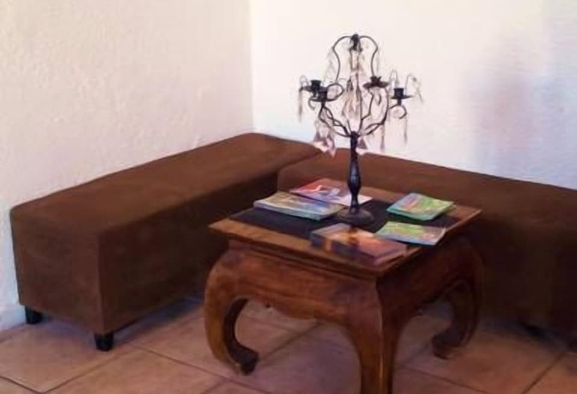 Hotel Confortel Avignon