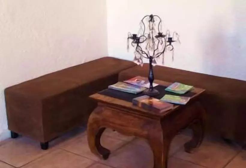 Hotel Confortel Avignon