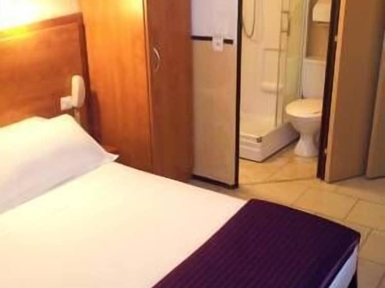 Hotel Confortel Avignon