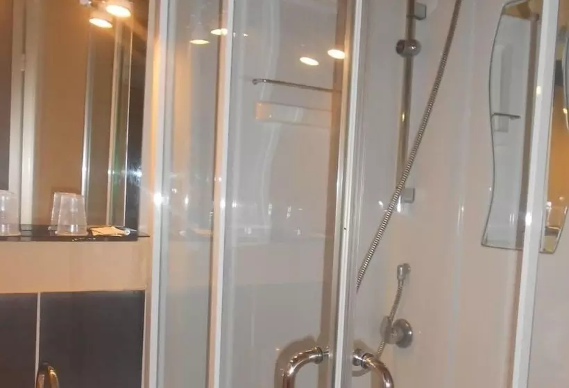 Hotel Confortel Avignon