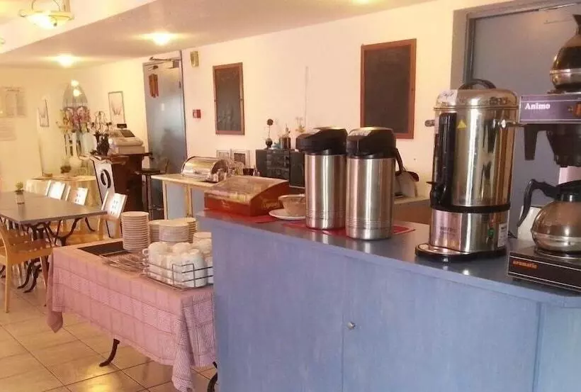 Hotel Confortel Avignon