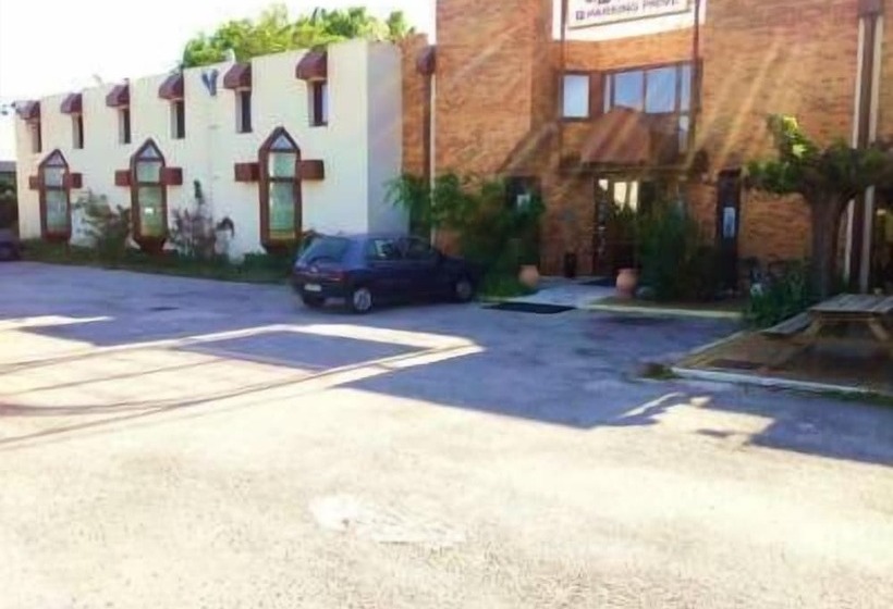 Hotel Confortel Avignon