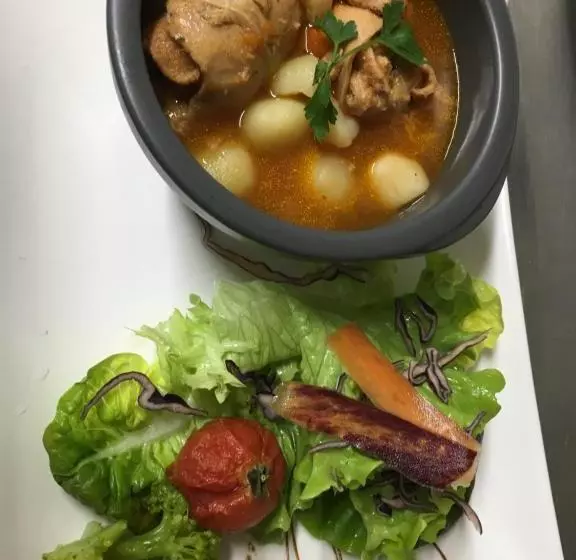 ホテル Hôtel De La Gare Sévérac