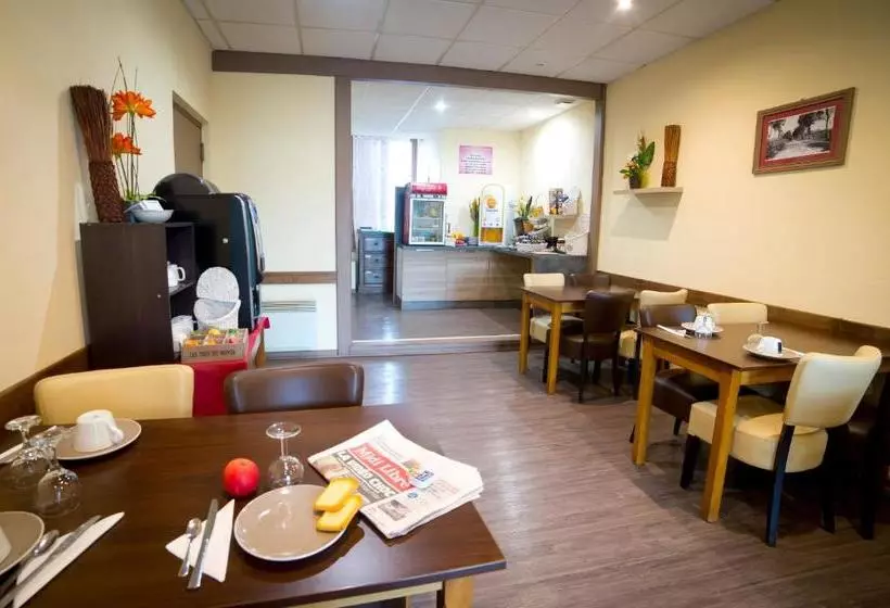 ホテル Hôtel De La Gare Sévérac