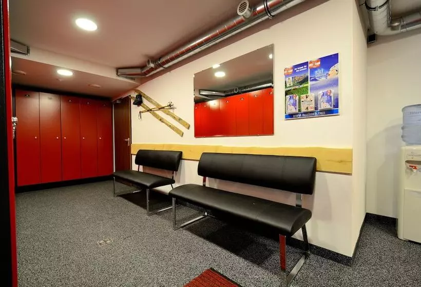 Отель Edelweiss