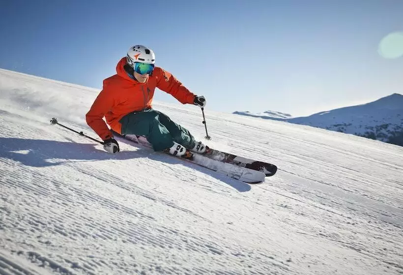 Отель Edelweiss