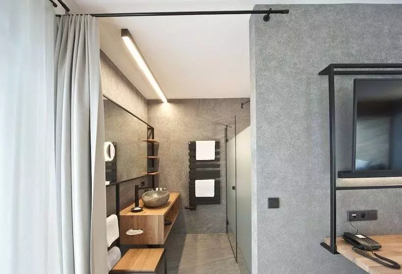 Отель Edelweiss