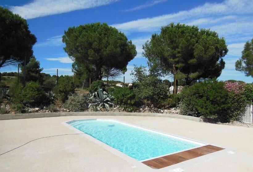 Отель Villa Martégale Hôtel Restaurant