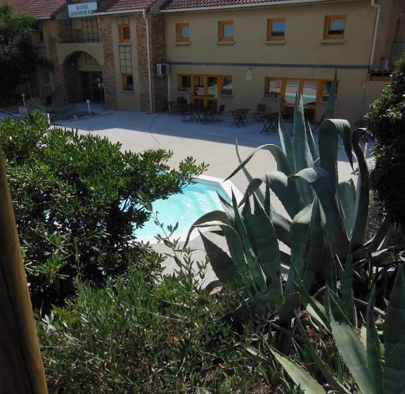 Отель Villa Martégale Hôtel Restaurant