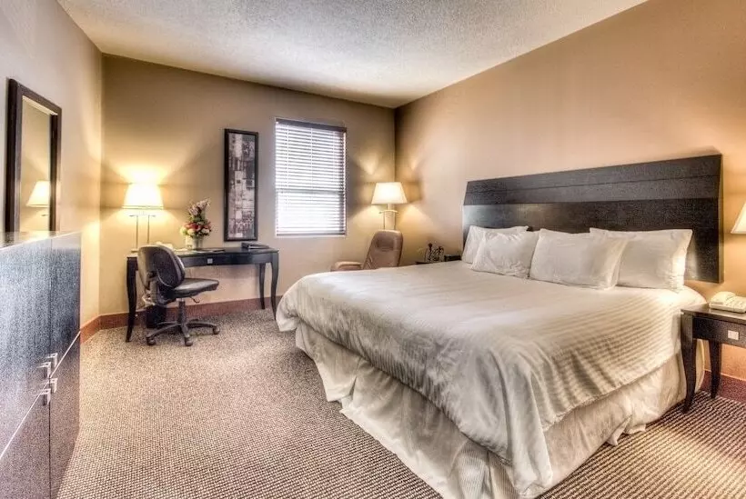 Отель Podollan Inn & Spa  Grande Prairie