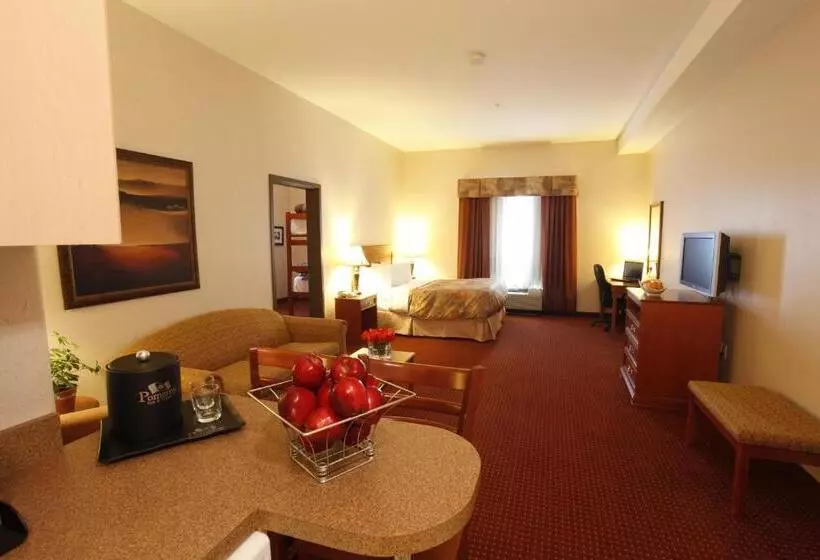 فندق Pomeroy Inn And Suites Dawson Creek