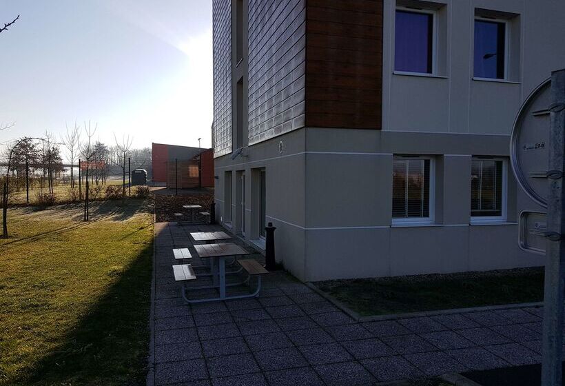 Отель Premiere Classe Sens Nord  Saint Clement