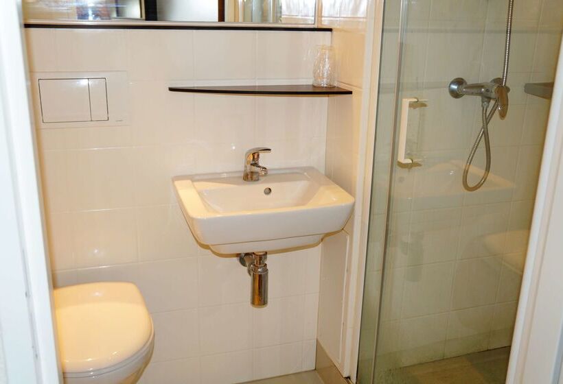 Отель Premiere Classe Sens Nord  Saint Clement