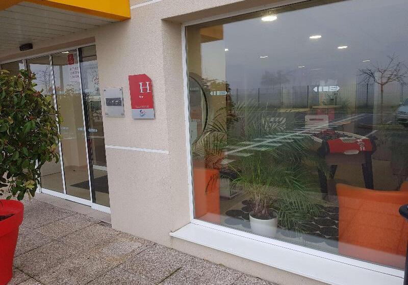 Отель Premiere Classe Sens Nord  Saint Clement