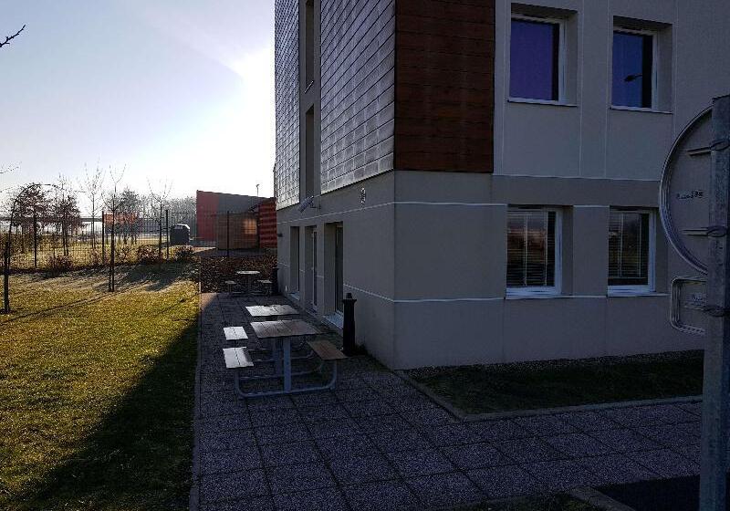 Отель Premiere Classe Sens Nord  Saint Clement