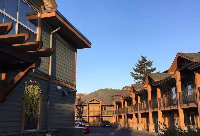 乡村酒店  Vedder River Inn