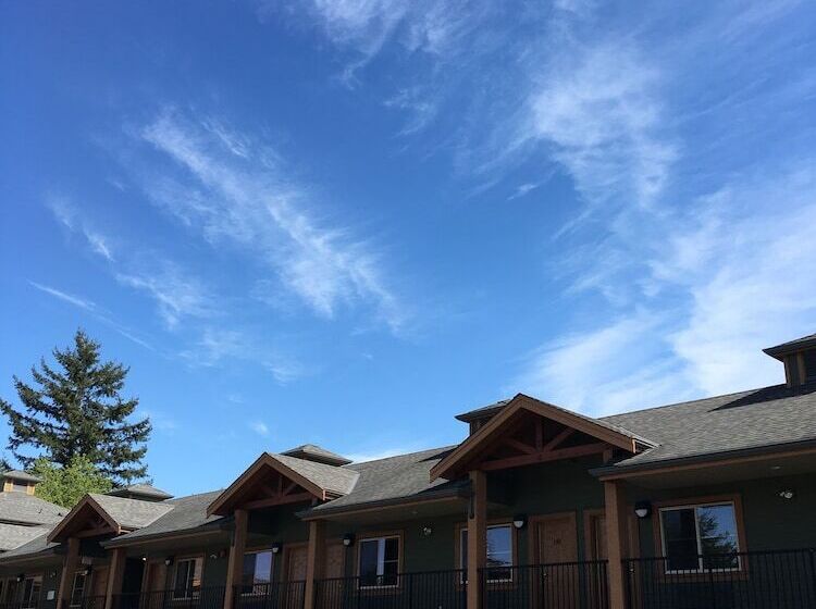 فندق ريفى Vedder River Inn