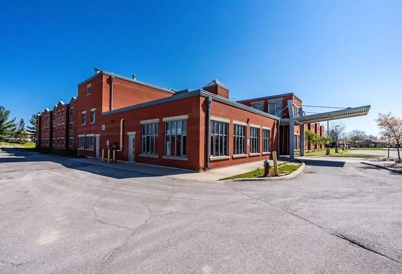 Residence & Conference Centre  Welland