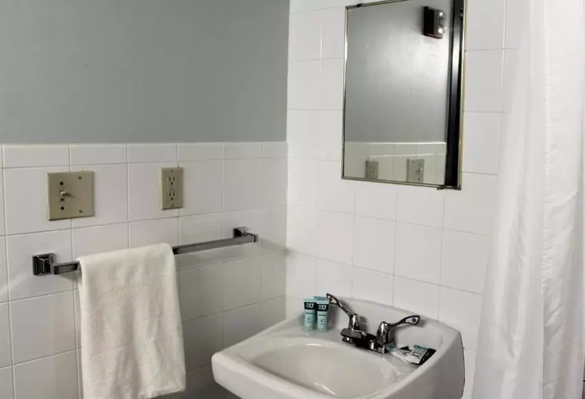 Residence & Conference Centre  Welland