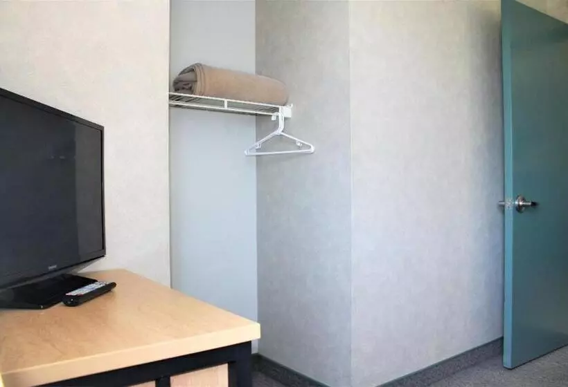 Residence & Conference Centre  Welland