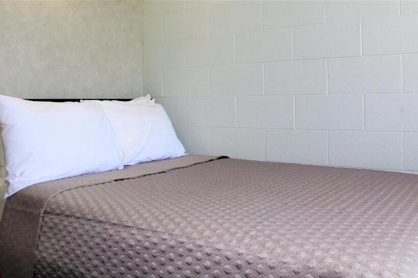 Residence & Conference Centre  Welland