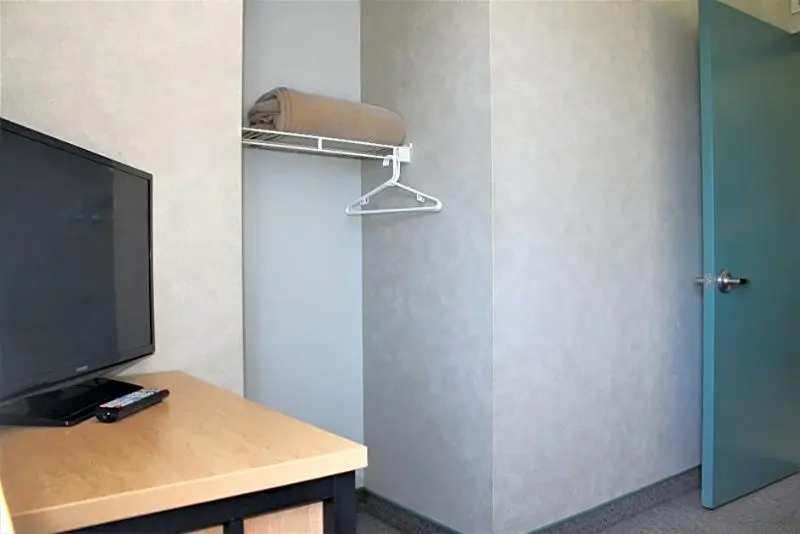 Residence & Conference Centre  Welland