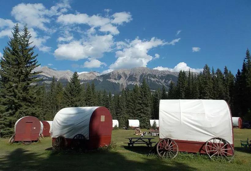 Lomakeskus Rustic Beaverfoot Lodge Room N6