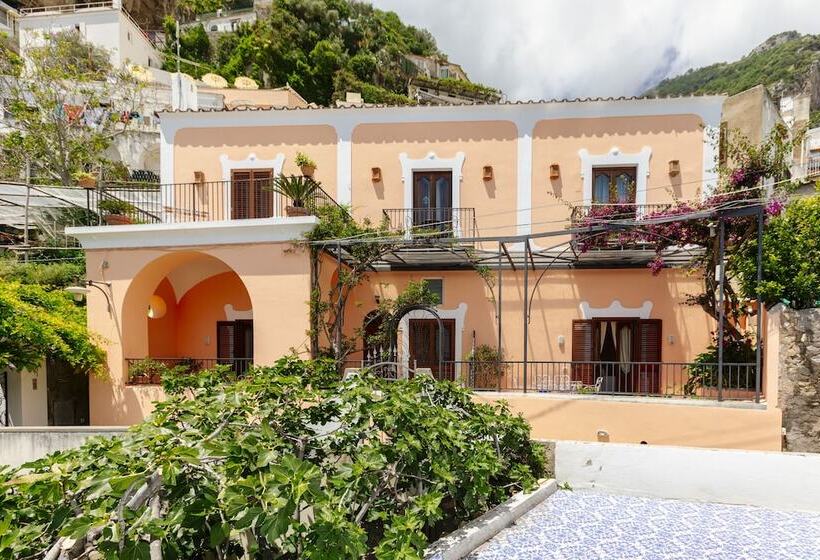 مبيت وإفطار Villa Principe Giovanni