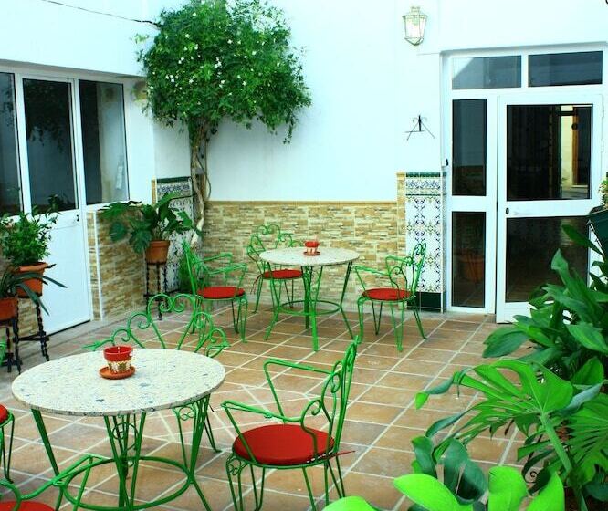 فندق فئة نجمة واحدة Toril