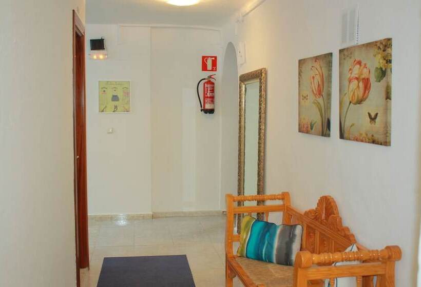 فندق فئة نجمة واحدة Toril