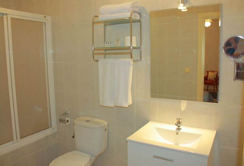 فندق فئة نجمة واحدة Toril