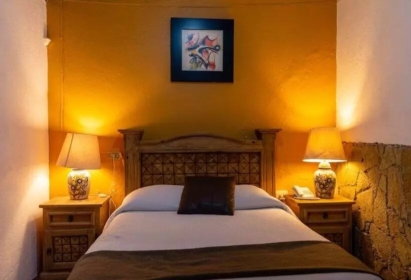 هتل Casa Sangre De Cristo