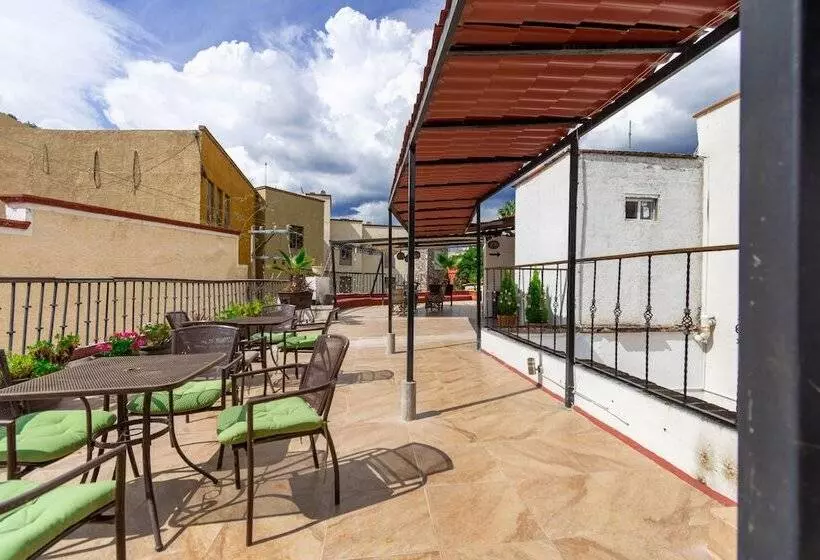 هتل Casa Sangre De Cristo