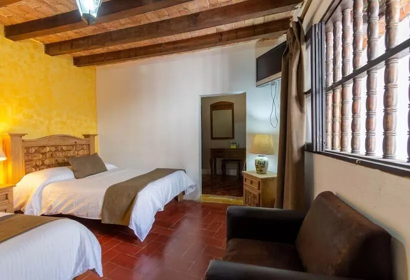 هتل Casa Sangre De Cristo