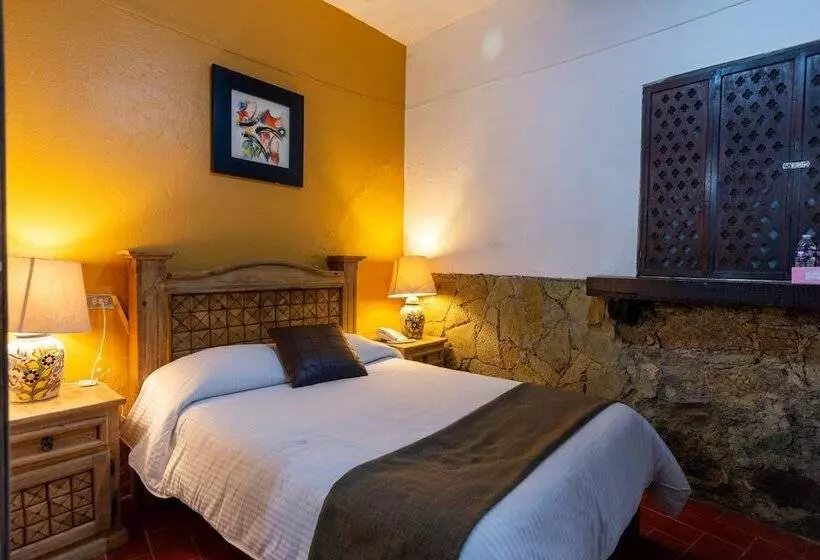 هتل Casa Sangre De Cristo