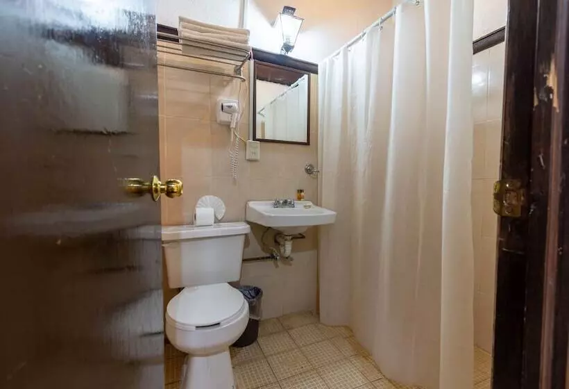 هتل Casa Sangre De Cristo