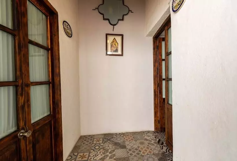 هتل Casa Sangre De Cristo