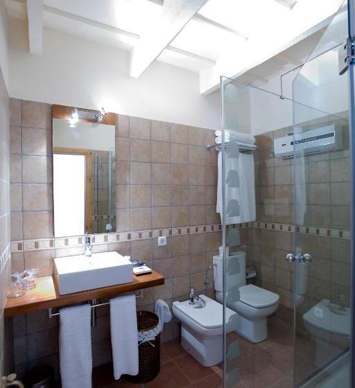 Отель Es Mercadal