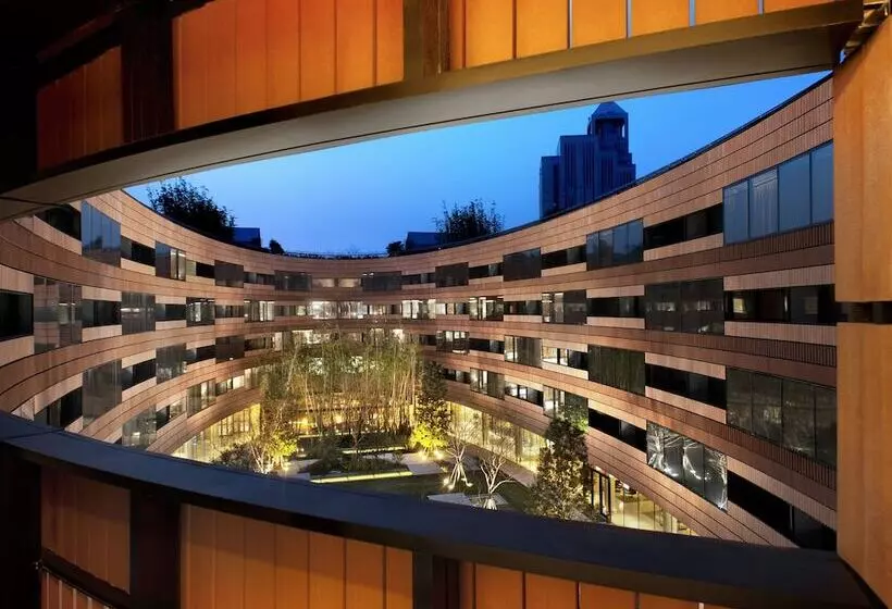 호텔 Hualuxe Shanghai Twelve At Hengshan, An Ihg