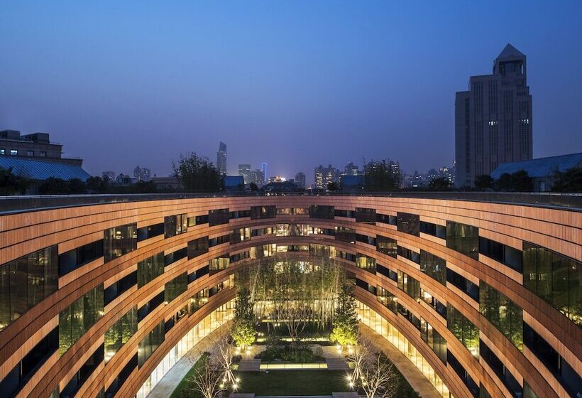Otel Hualuxe Shanghai Twelve At Hengshan, An Ihg