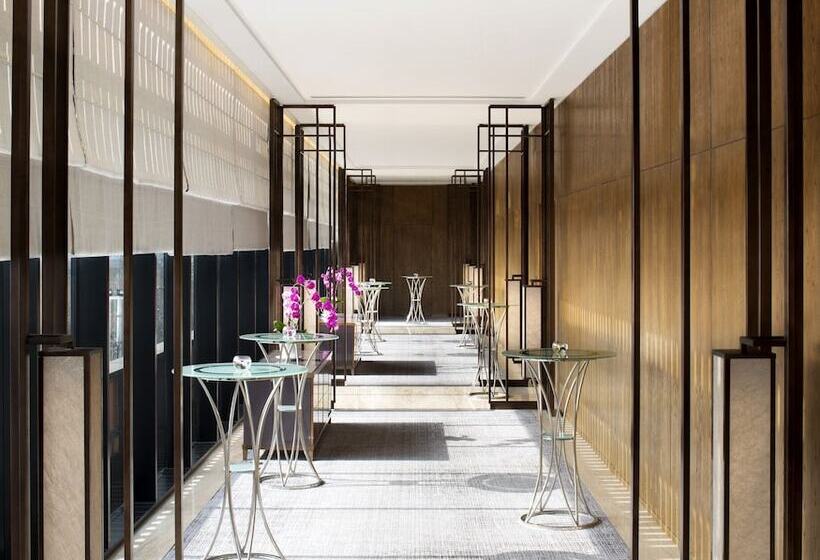 Otel Hualuxe Shanghai Twelve At Hengshan, An Ihg
