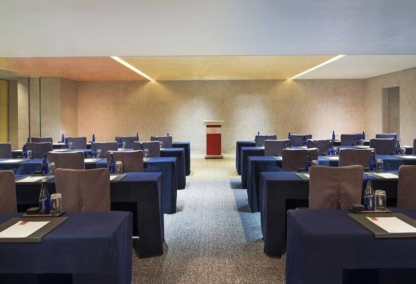 Otel Hualuxe Shanghai Twelve At Hengshan, An Ihg