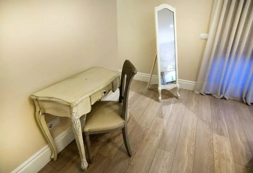 Отель Natura Petit