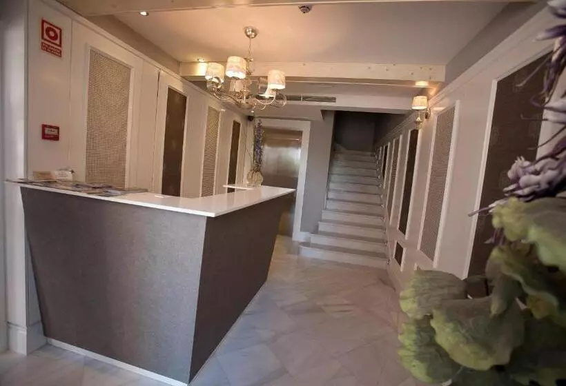 Отель Natura Petit