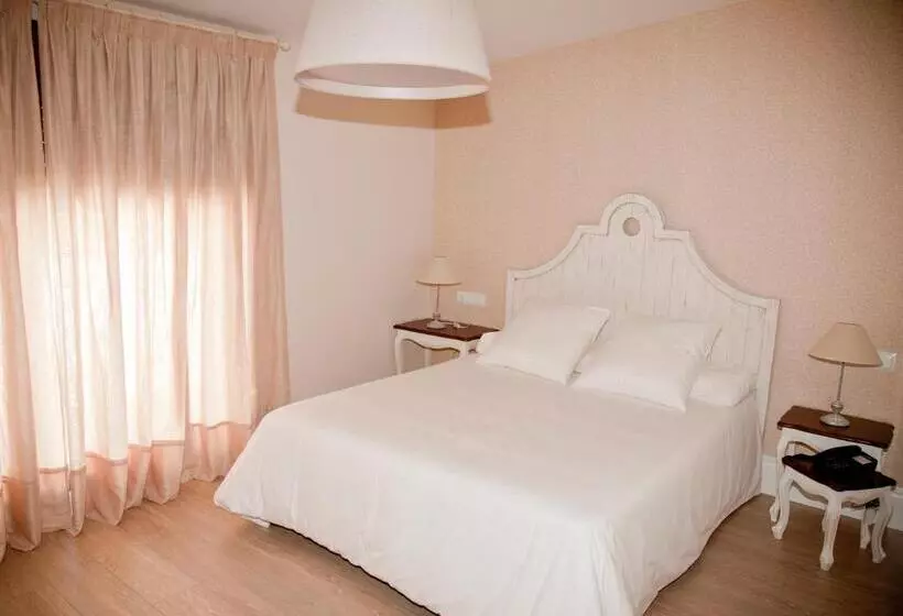 Отель Natura Petit