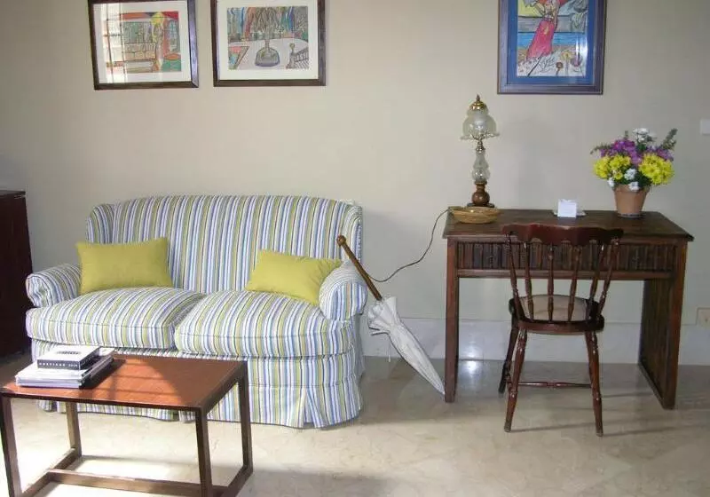 田舎風ホテル Casa De Los Bates