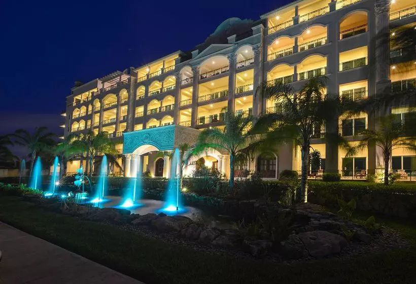 בית מלון כפרי The Landmark Resort Of Cozumel