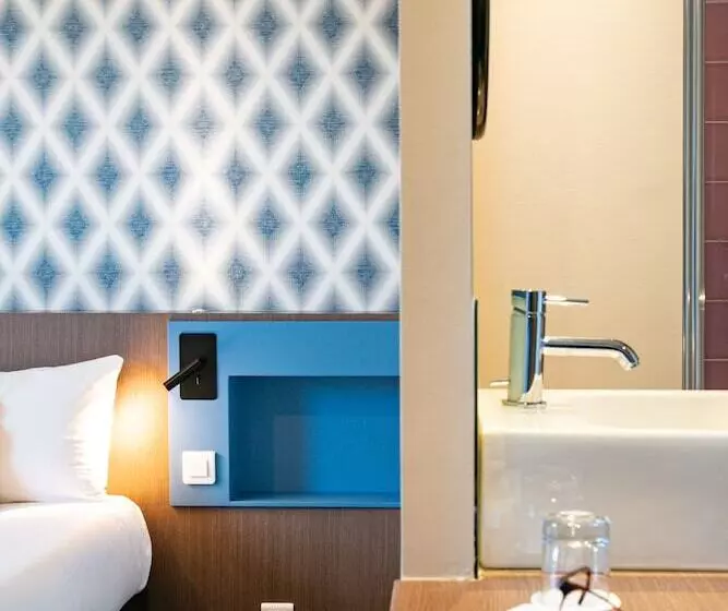 The Originals Boutique Hotel Saint James, Montaigu Vendée, Nantes Sud