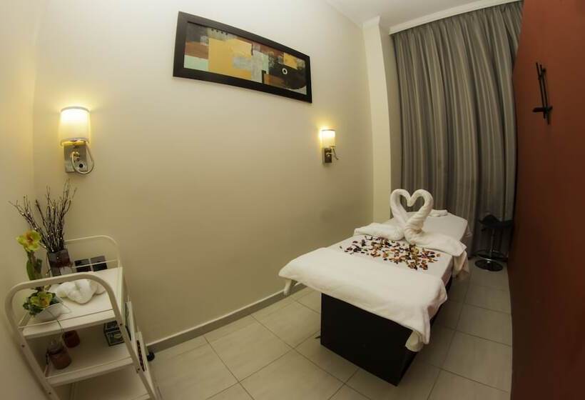 The Royal Riviera Hotel Doha