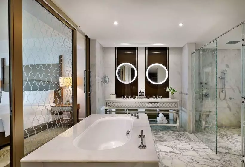 Отель Waldorf Astoria Dubai Palm Jumeirah